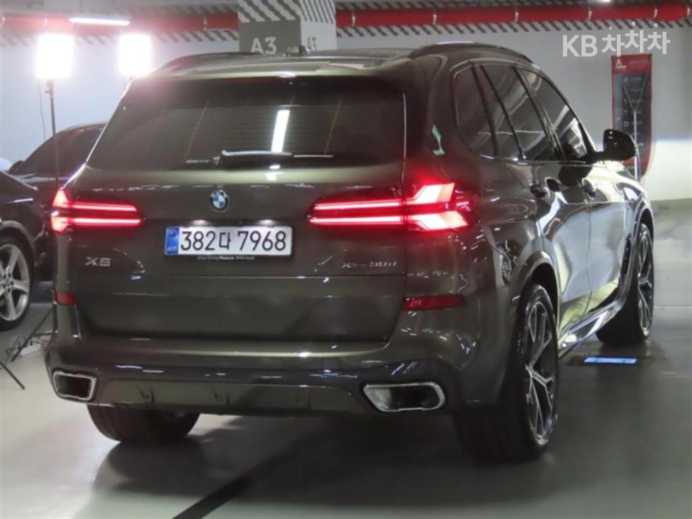 BMW X5 — miniaturë 3