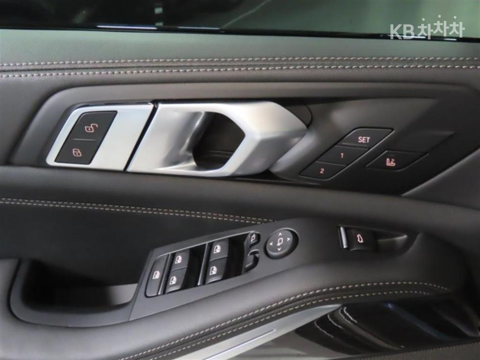 BMW X5 — miniaturë 12
