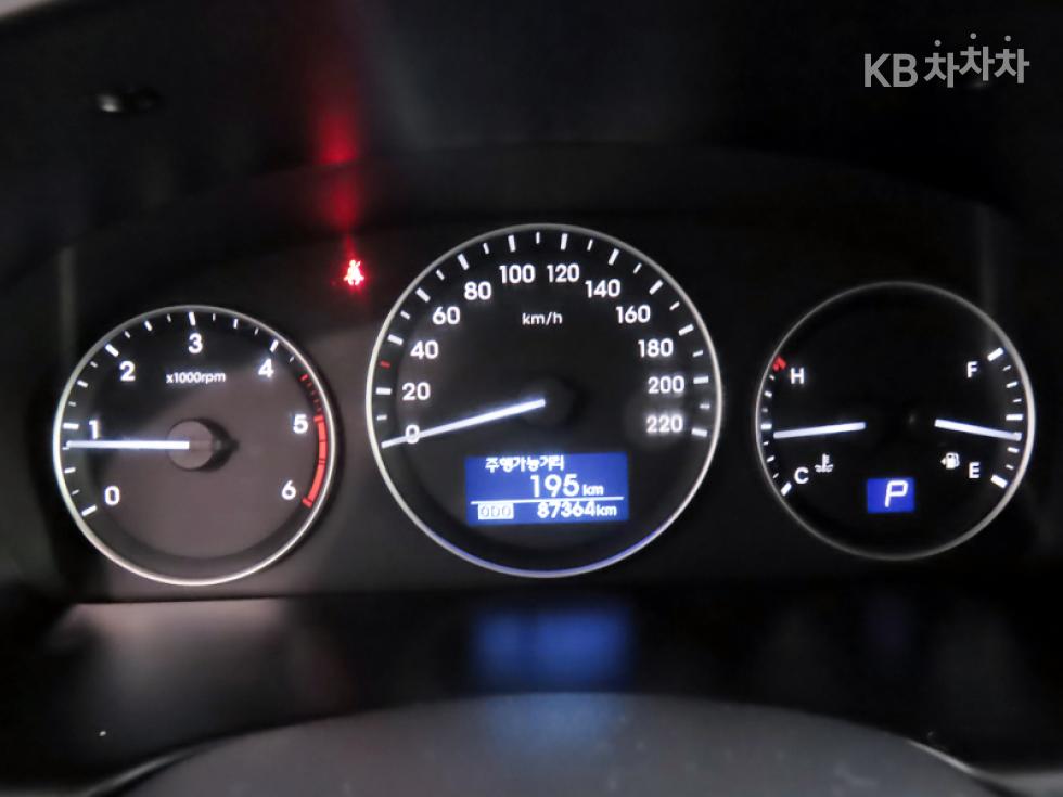 Hyundai Starex — miniaturë 9