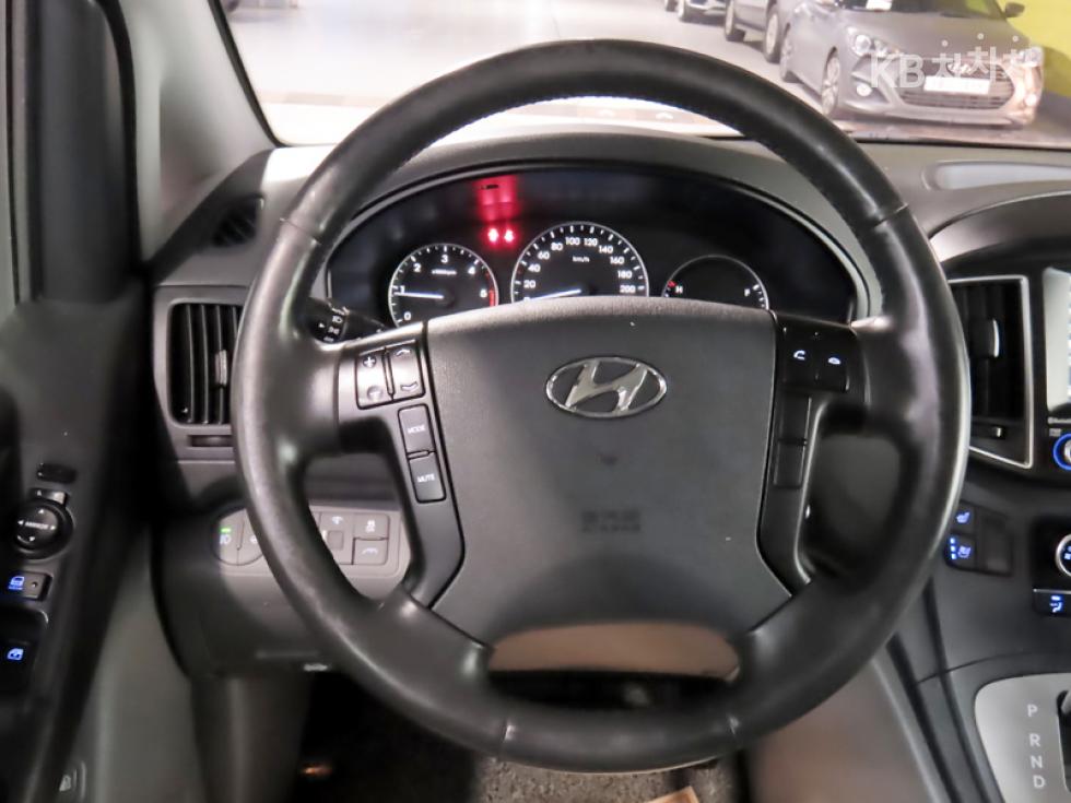 Hyundai Starex — miniaturë 10