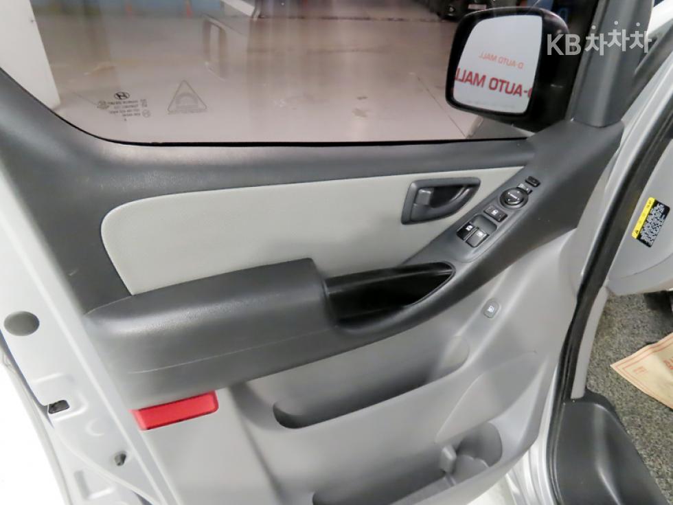 Hyundai Starex — miniaturë 14