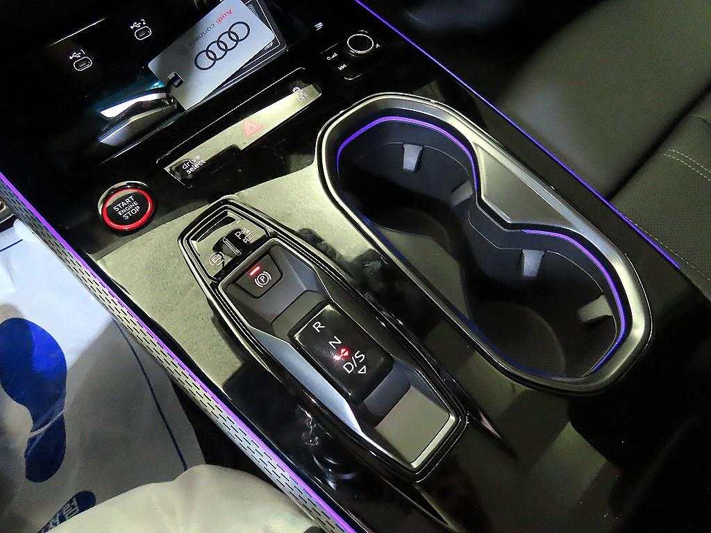Audi A6 — miniaturë 12