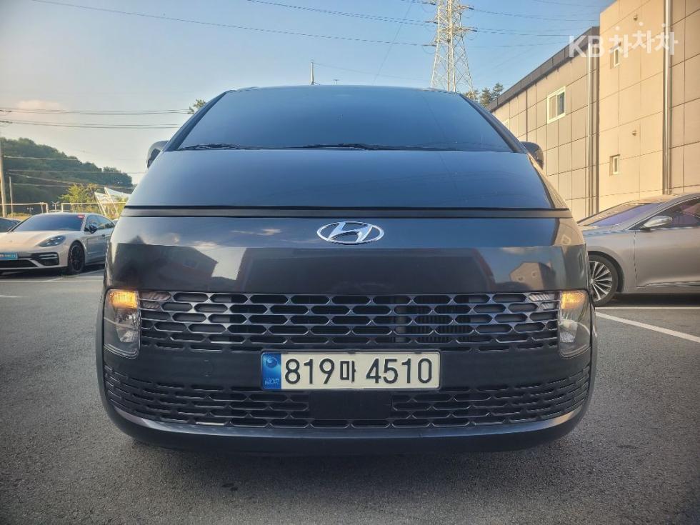 Hyundai Staria