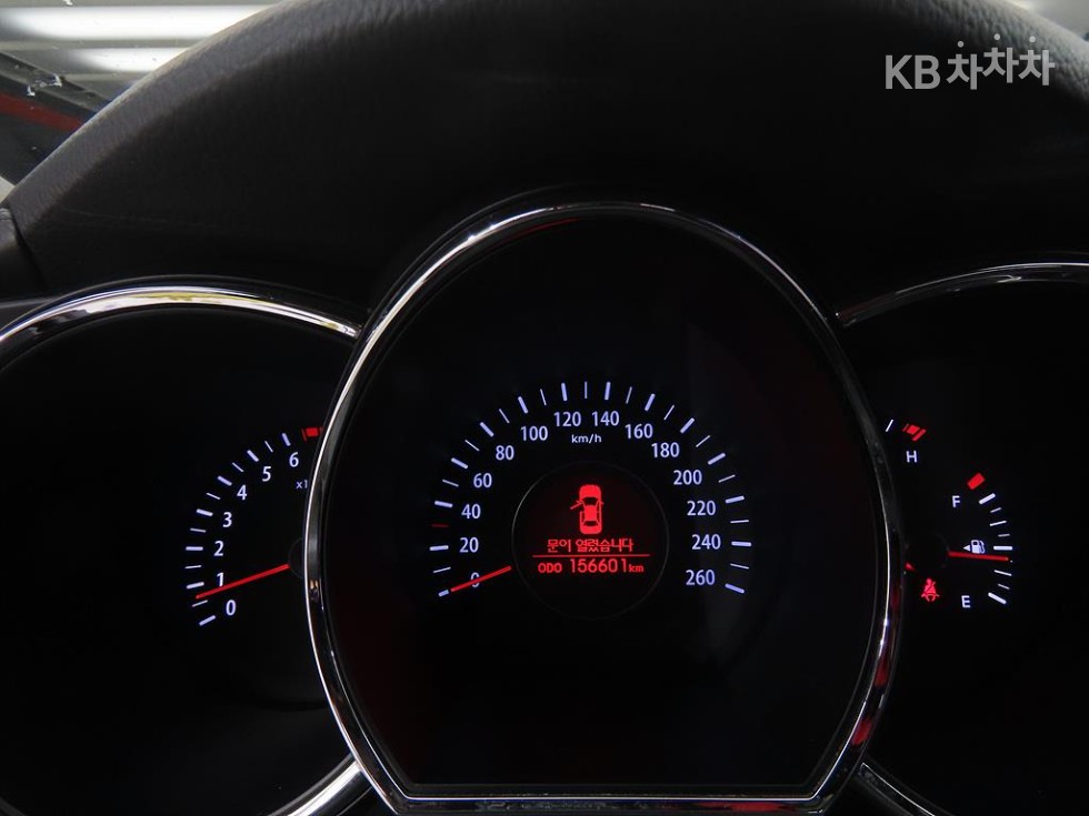 Kia K5 — miniaturë 9