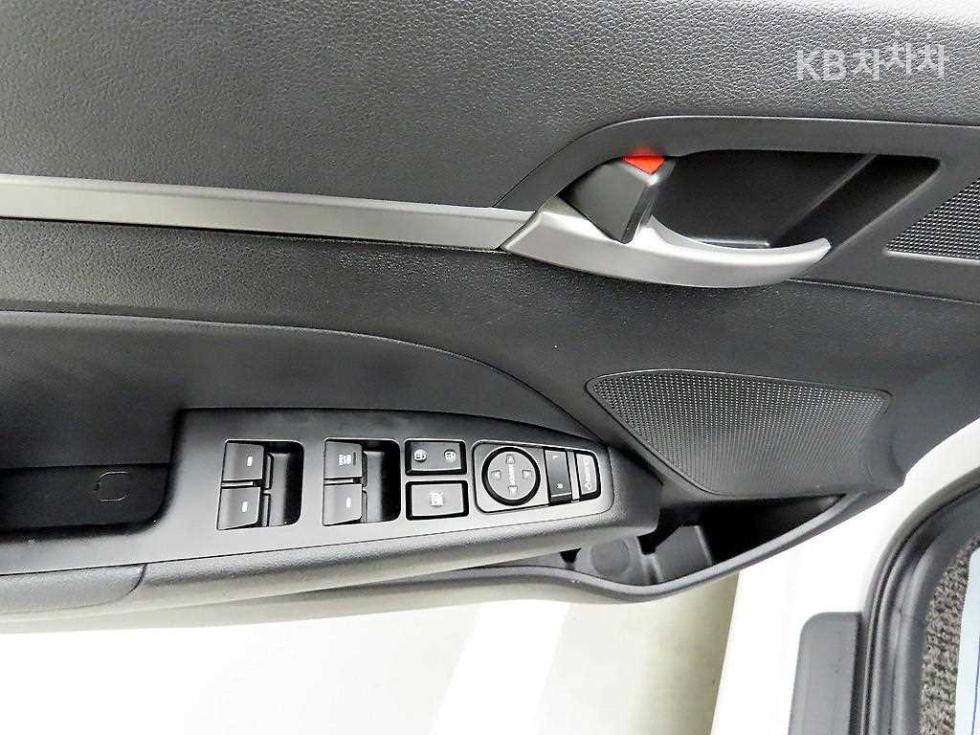 Hyundai Avante — miniaturë 11