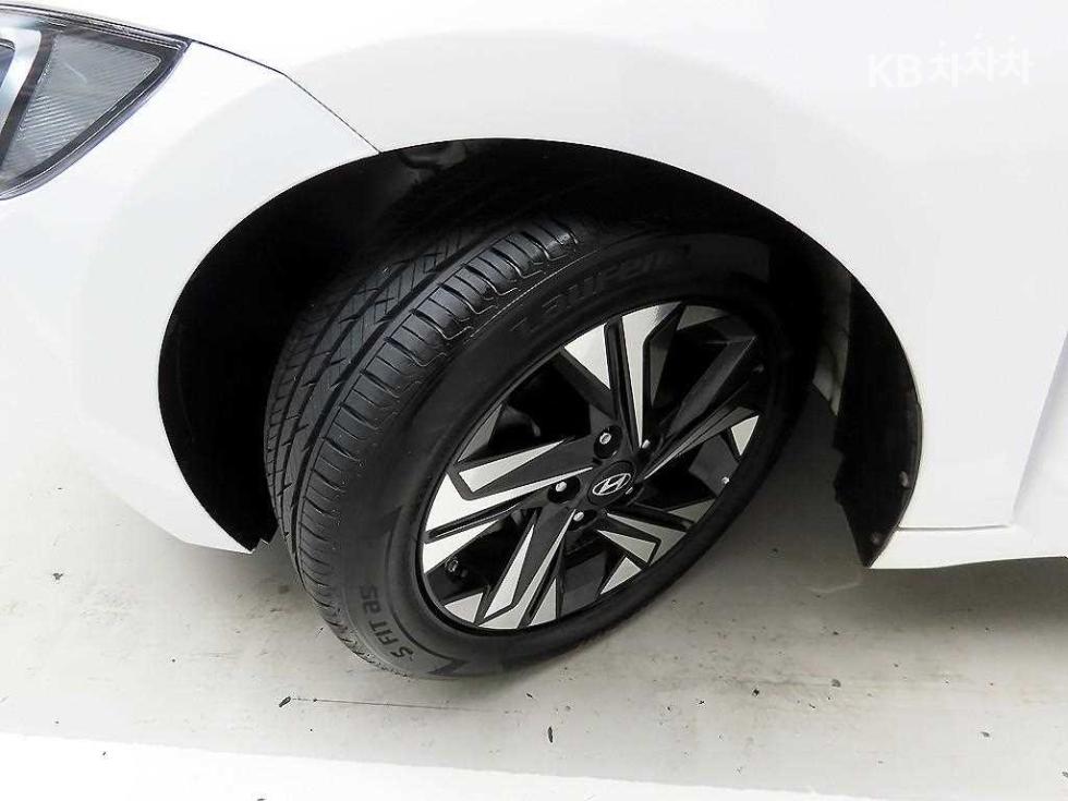 Hyundai Avante — miniaturë 19