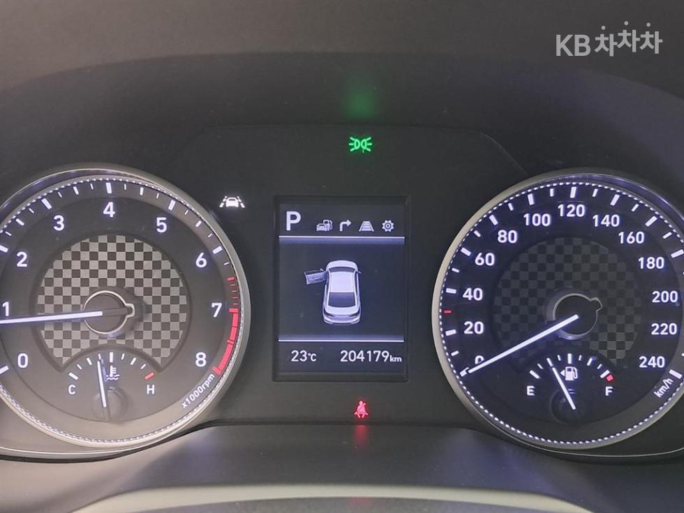 Hyundai Avante — miniaturë 8