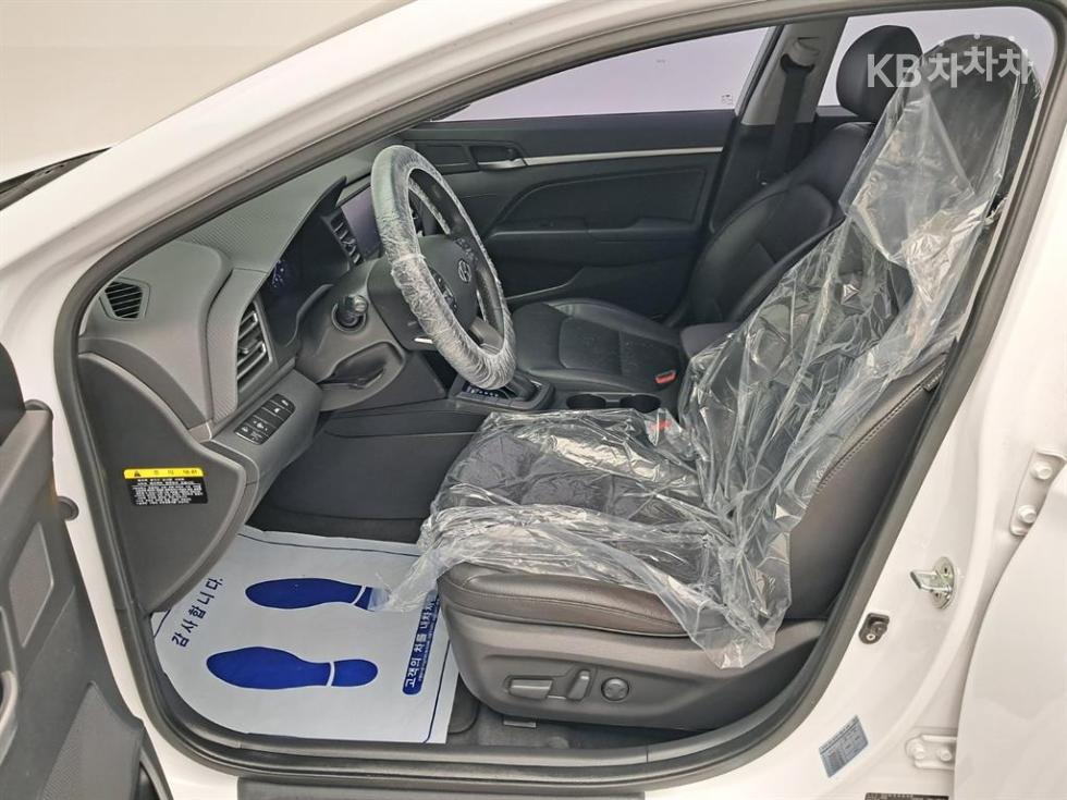 Hyundai Avante — miniaturë 11