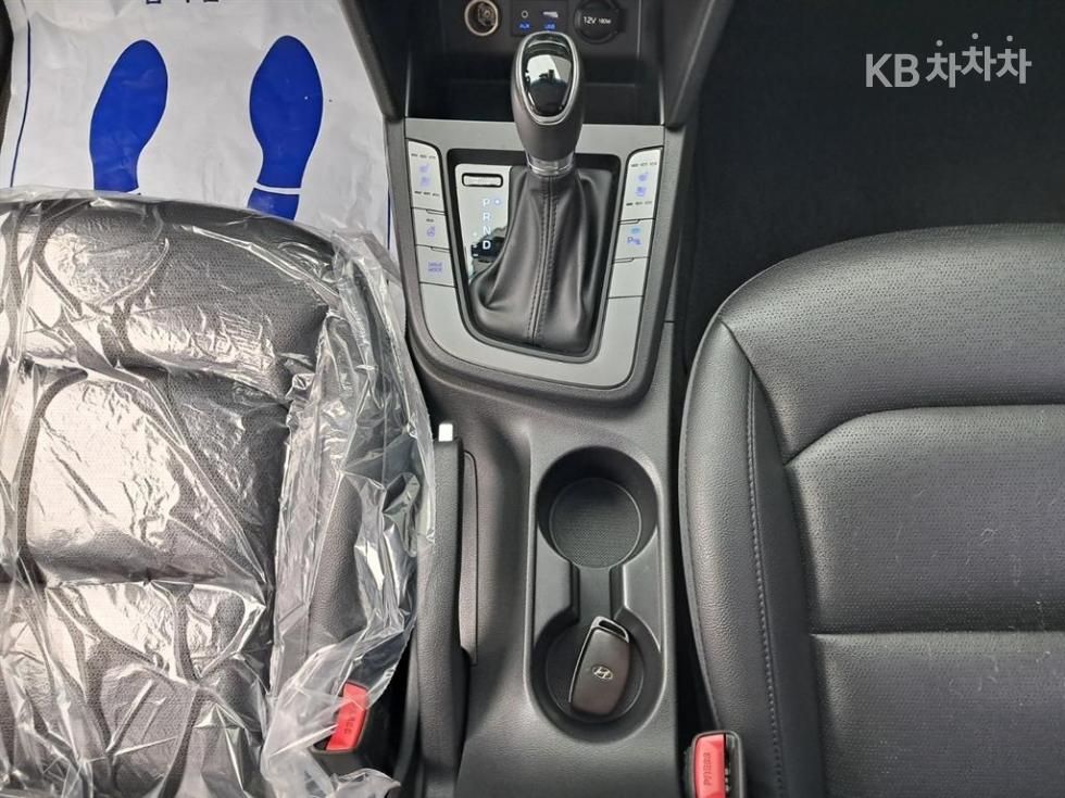 Hyundai Avante — miniaturë 14
