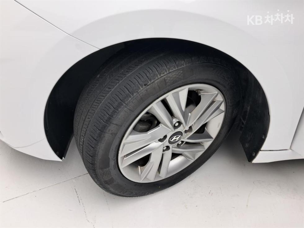 Hyundai Avante — miniaturë 19