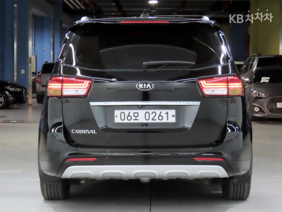 Kia Carnival — miniaturë 3