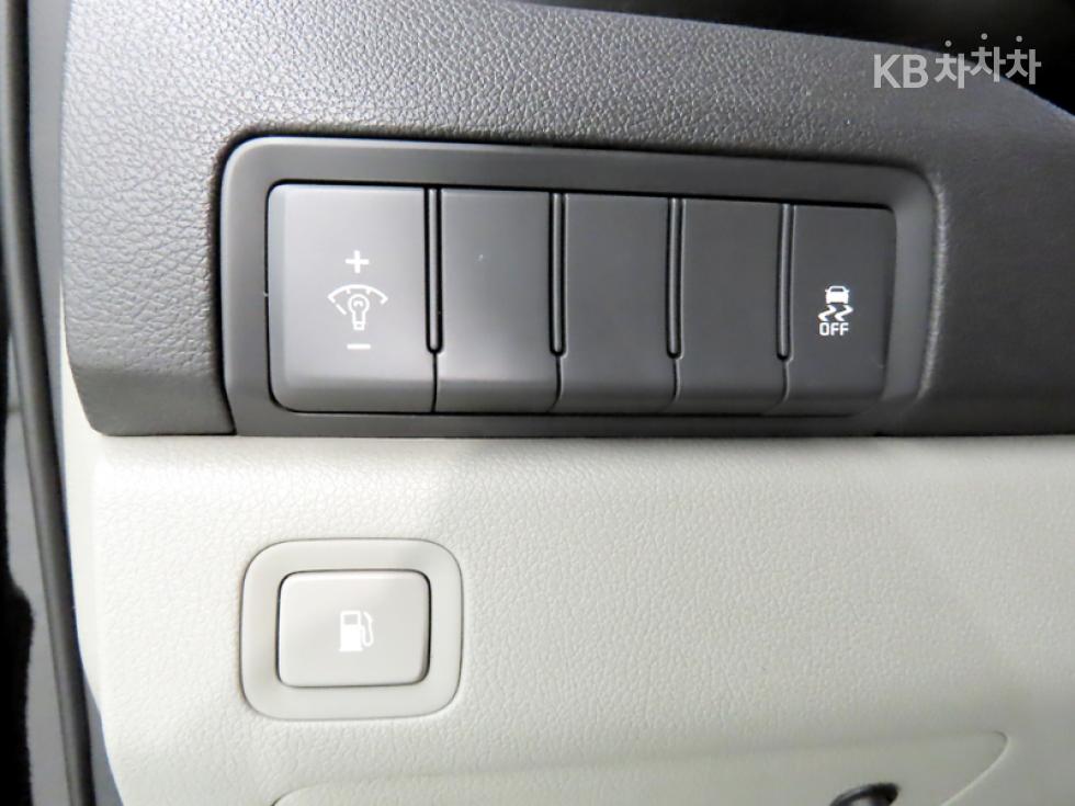 Kia Carnival — miniaturë 14