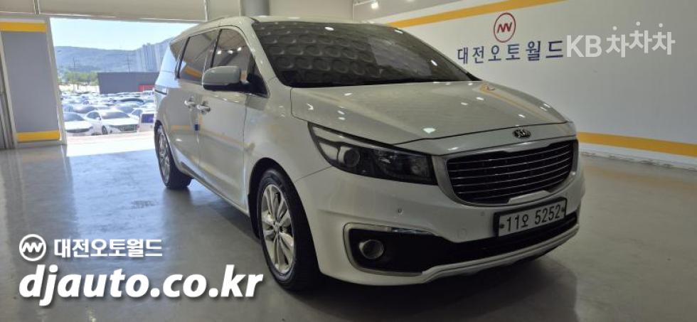 Kia Carnival — miniaturë 2