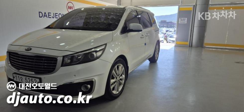 Kia Carnival — miniaturë 3