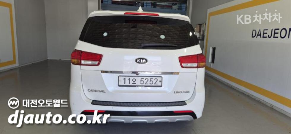 Kia Carnival — miniaturë 6