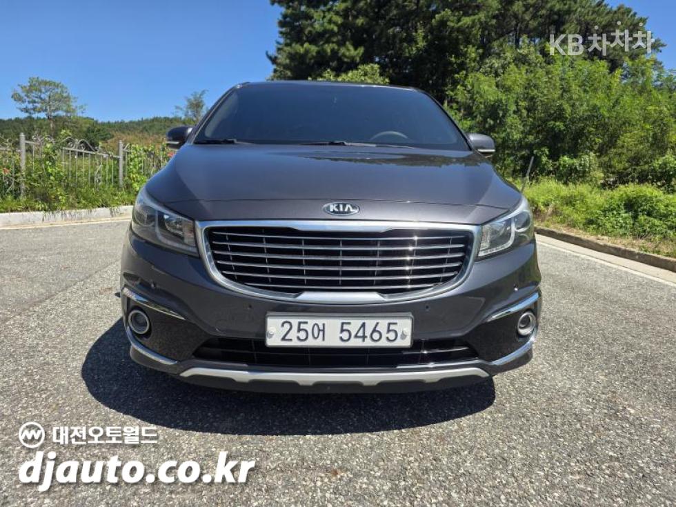 Kia Carnival — miniaturë 2