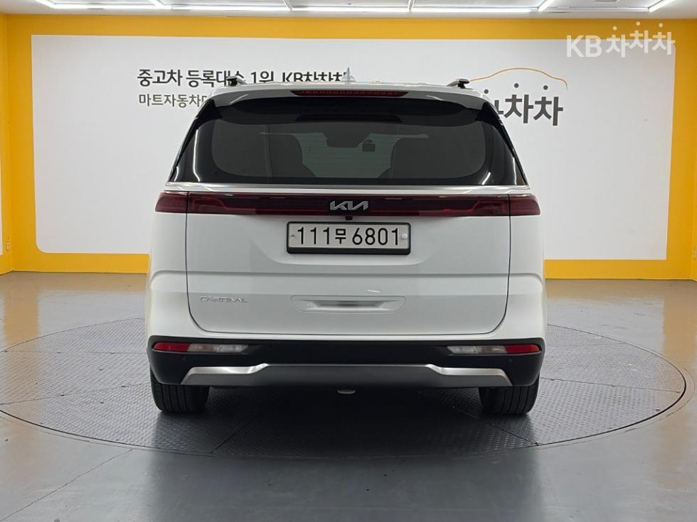 Kia Carnival — miniaturë 3