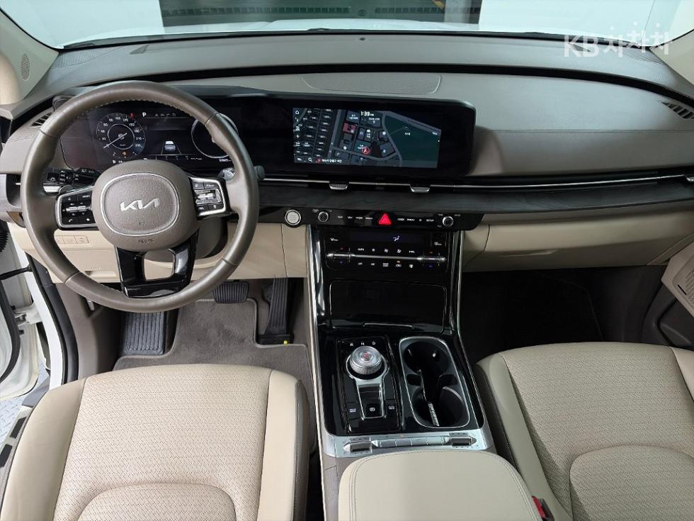 Kia Carnival — miniaturë 7