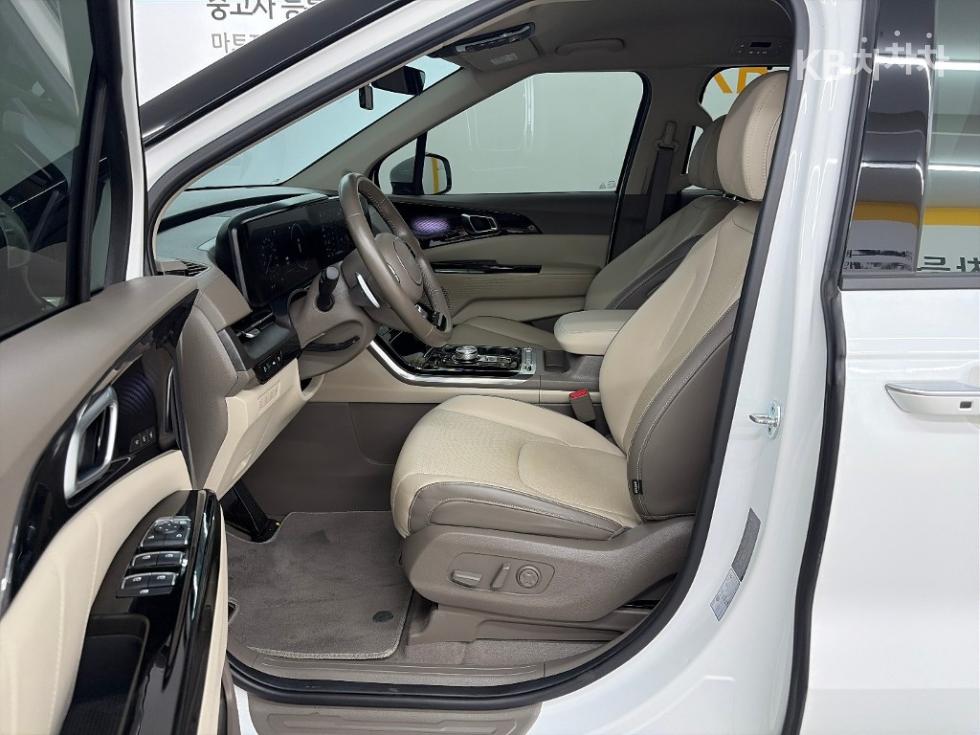 Kia Carnival — miniaturë 11