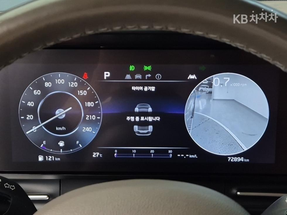 Kia Carnival — miniaturë 6