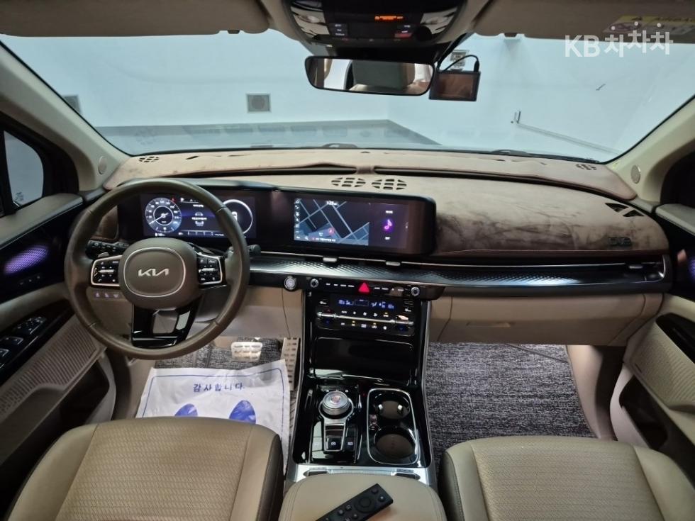 Kia Carnival — miniaturë 7