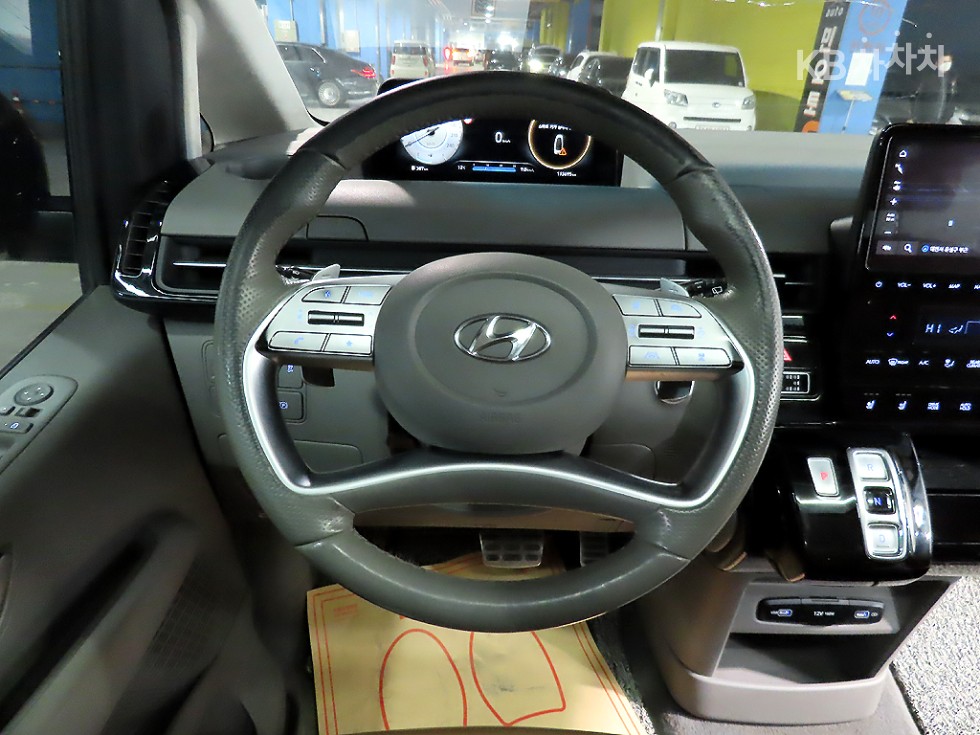 Hyundai Staria — miniaturë 9