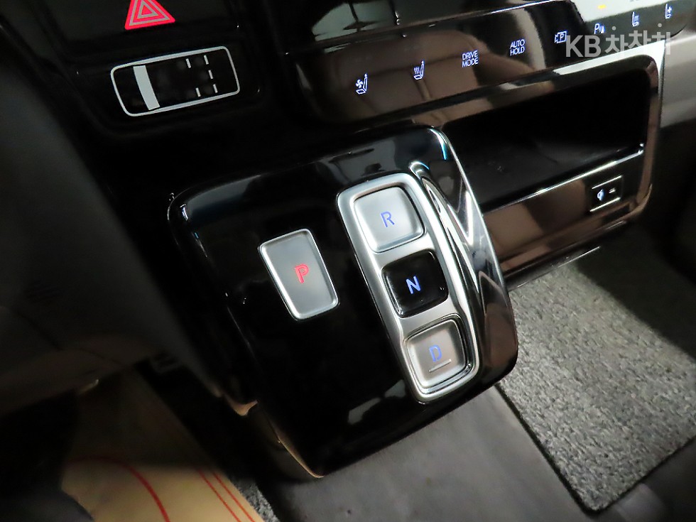 Hyundai Staria — miniaturë 12