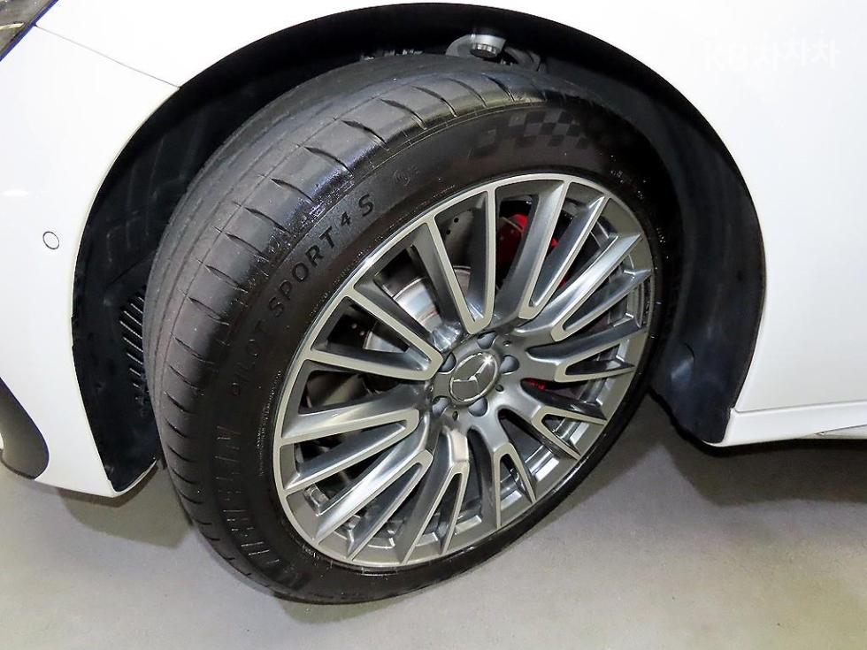 Mercedes-Benz E-klasse — miniaturë 20
