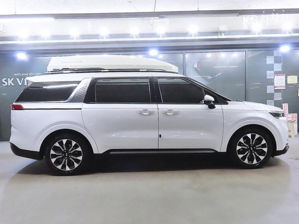 Kia Carnival — miniaturë 3