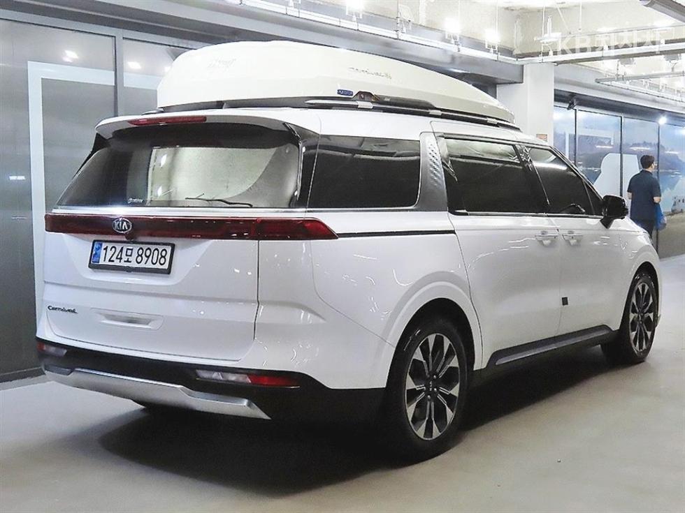 Kia Carnival — miniaturë 4