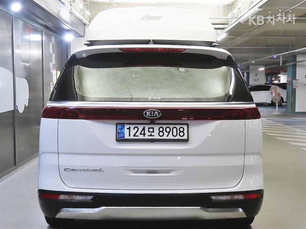 Kia Carnival — miniaturë 5