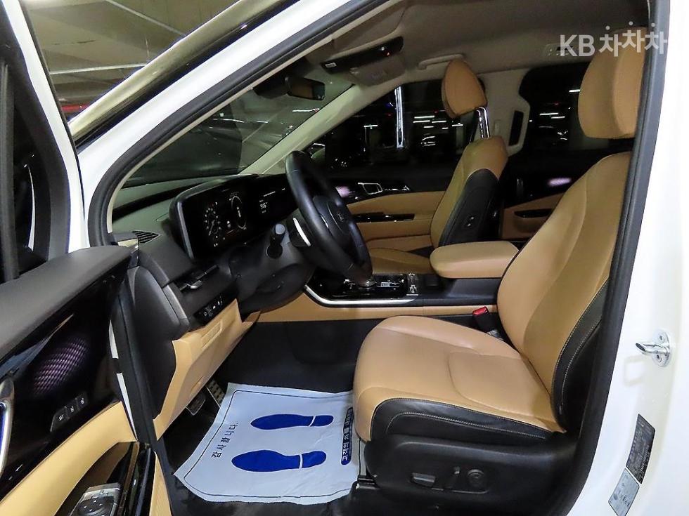Kia Carnival — miniaturë 6