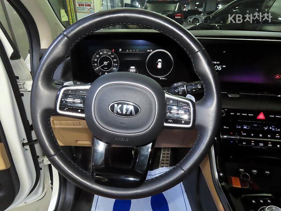 Kia Carnival — miniaturë 8