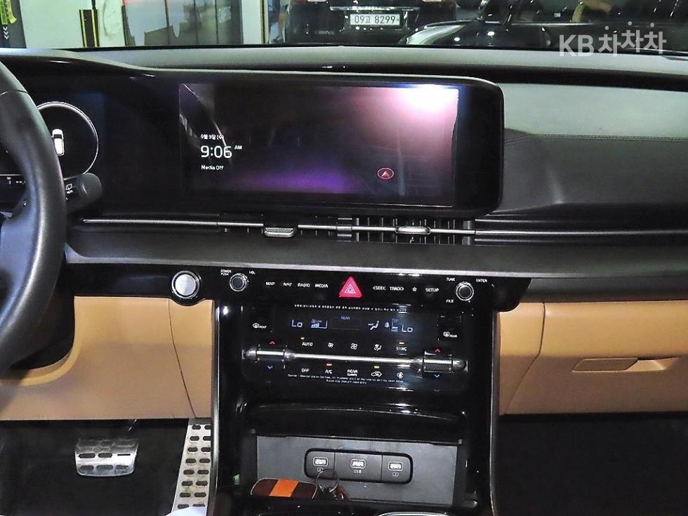 Kia Carnival — miniaturë 11