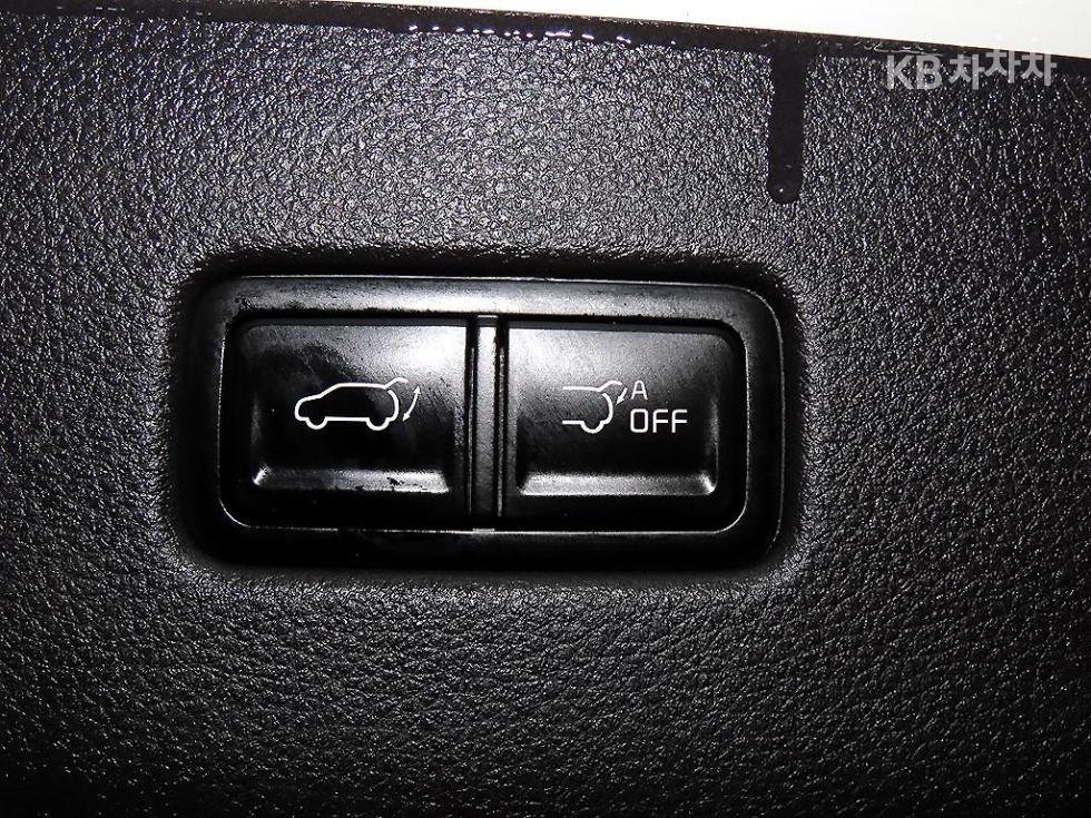 Kia Carnival — miniaturë 15