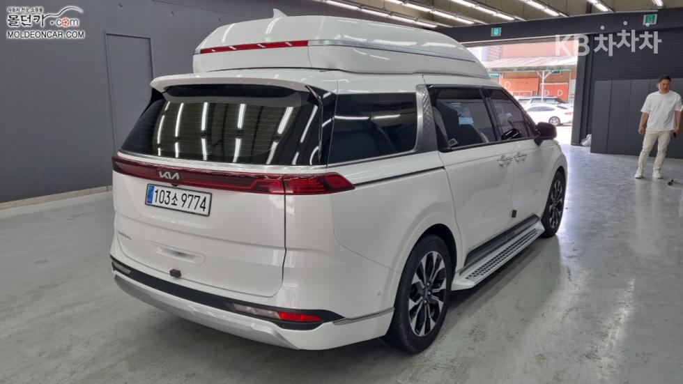 Kia Carnival — miniaturë 2