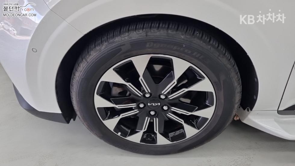 Kia Carnival — miniaturë 6