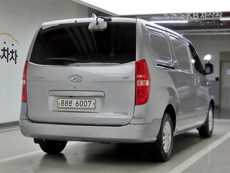 Hyundai Starex — miniaturë 4