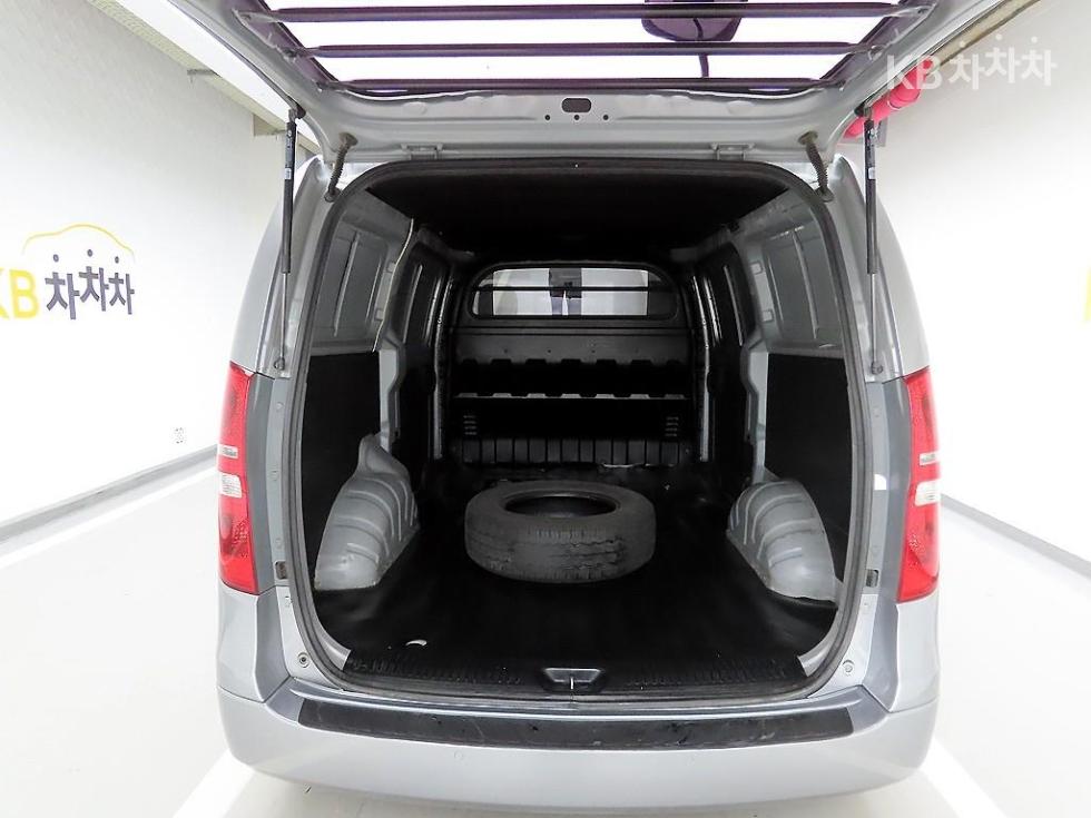 Hyundai Starex — miniaturë 5