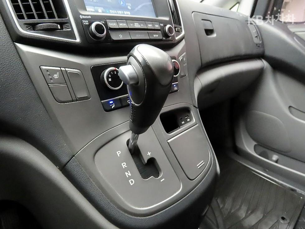Hyundai Starex — miniaturë 10