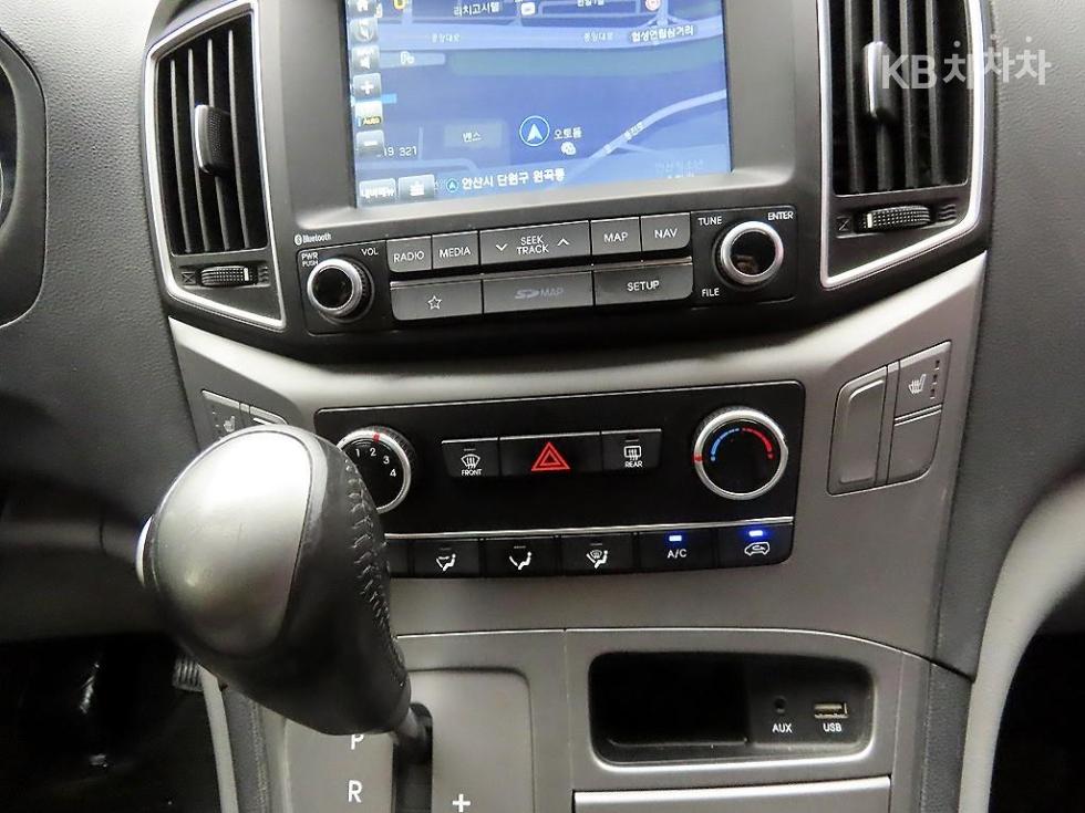 Hyundai Starex — miniaturë 16