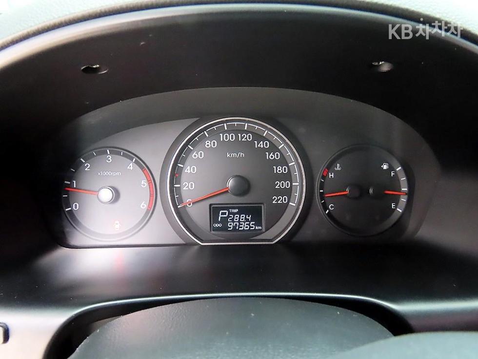 Hyundai Starex — miniaturë 9