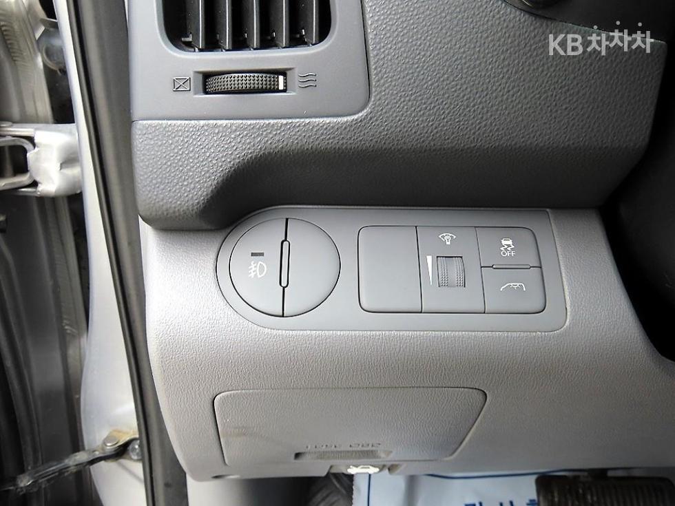 Hyundai Starex — miniaturë 12