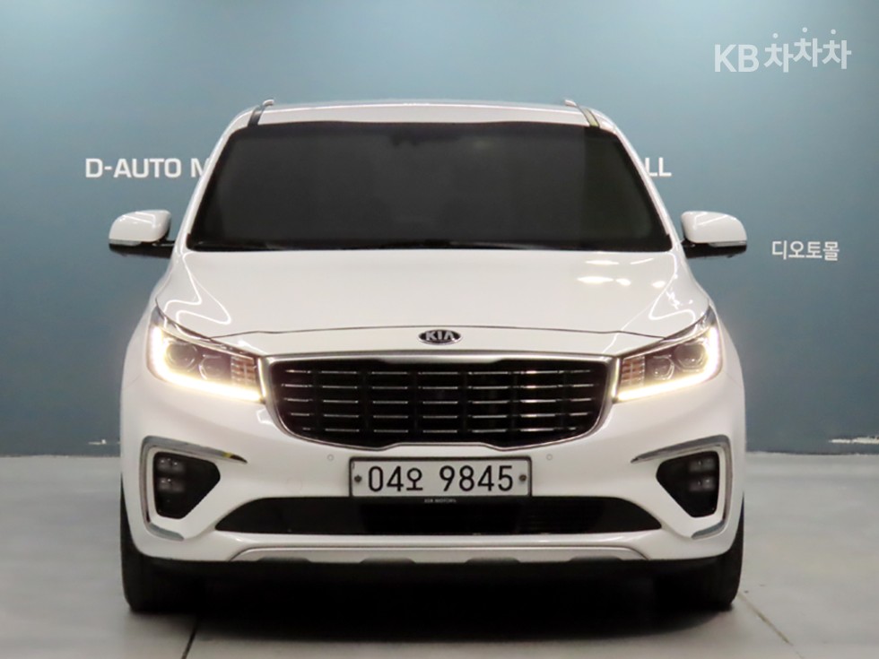 Kia Carnival — miniaturë 2