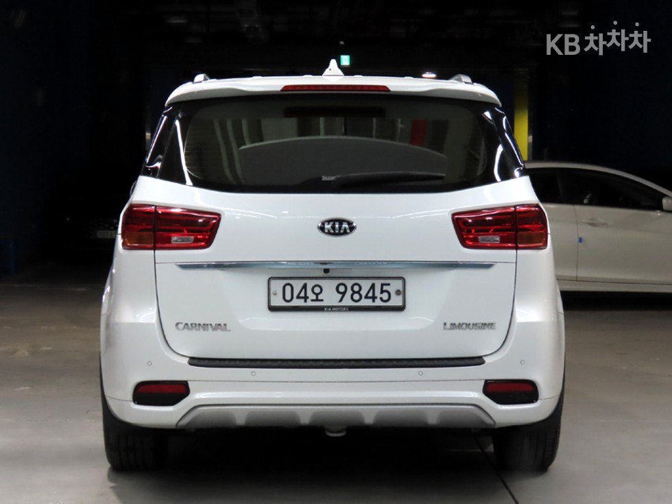 Kia Carnival — miniaturë 3