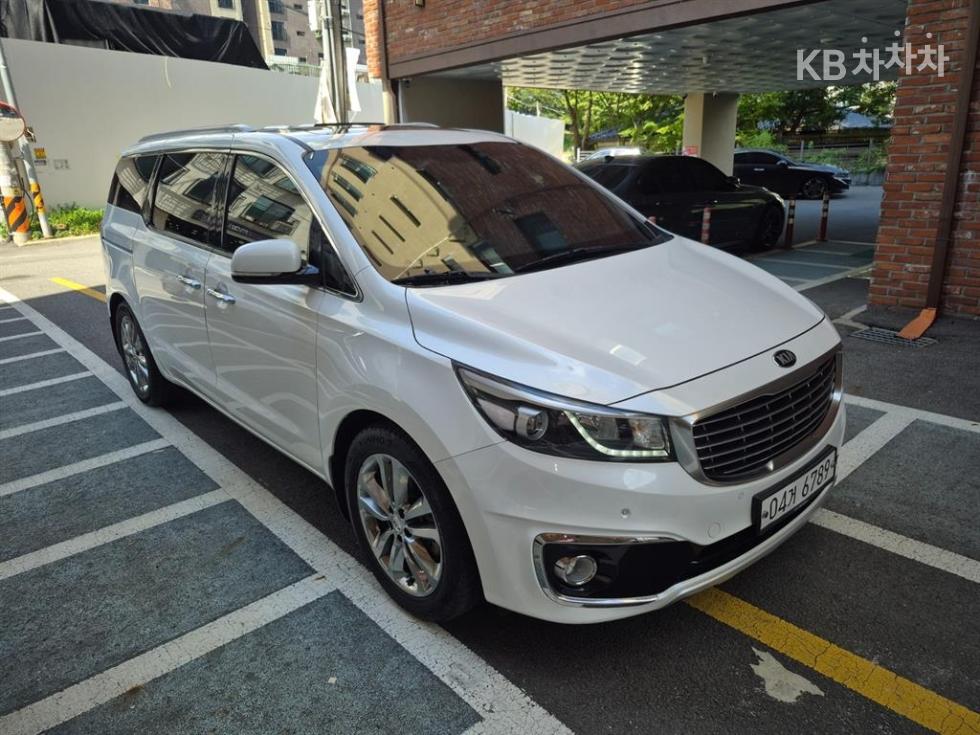 Kia Carnival — miniaturë 2