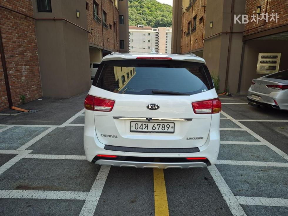 Kia Carnival — miniaturë 5
