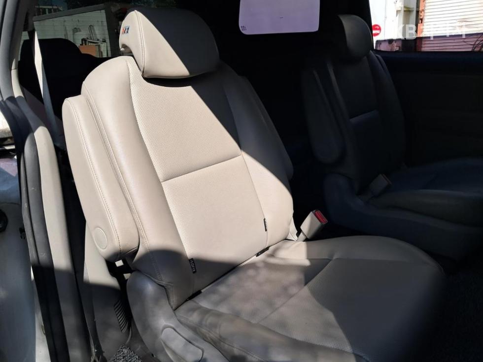 Kia Carnival — miniaturë 6