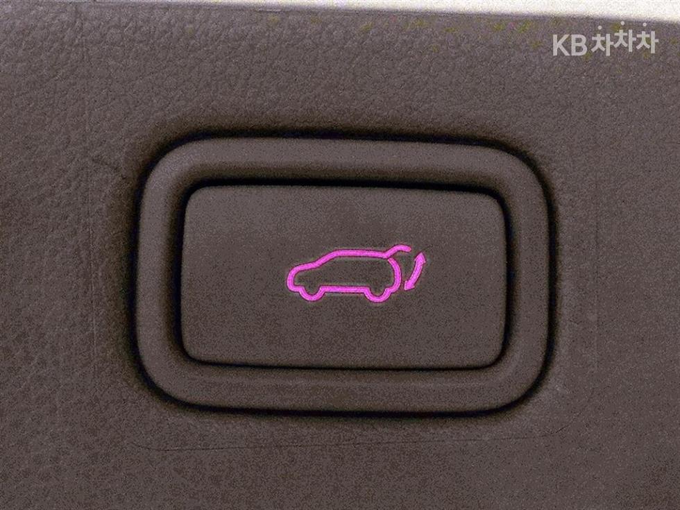 Kia Carnival — miniaturë 15