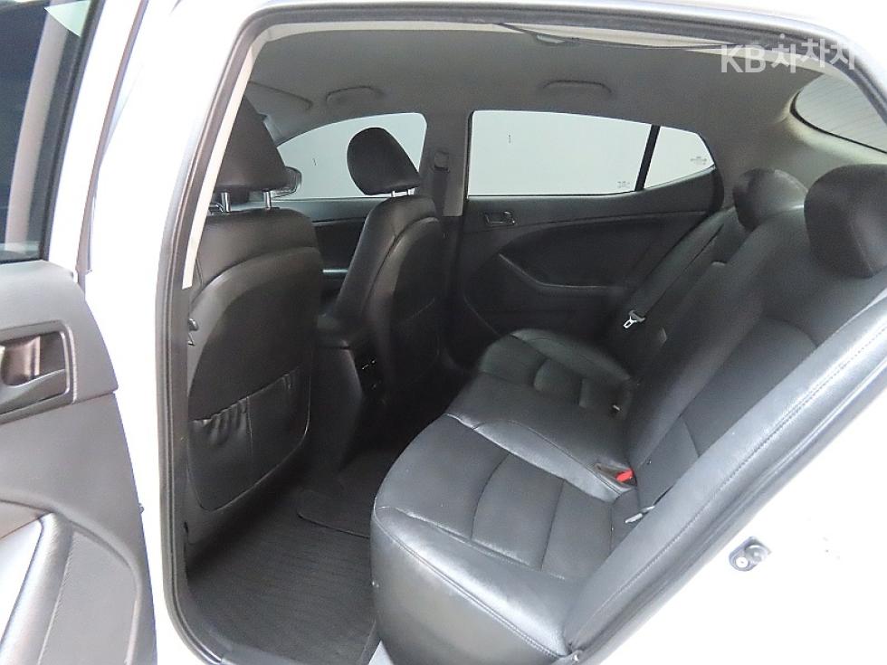 Kia K5 — miniaturë 11